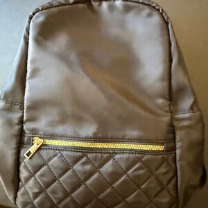 Black Quilted Nylon Backpack Gold Zipper Adjustable Straps‎ Casual Daypack